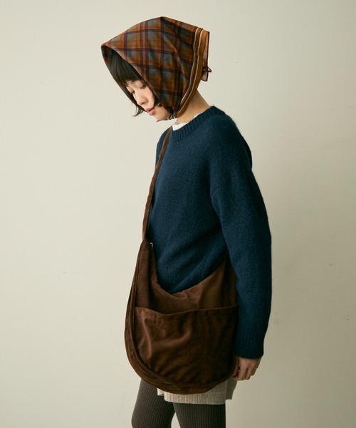 full/fill.(フルフィル)の「faux suede round shoulder bag / フェイクスウェードラウンドショルダーバッグ(ショルダーバッグ・レディース・ブラック/ダークブラウン・FREE)」の15枚目の写真