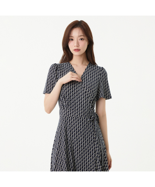 PLASTIC ISLAND（プラスティックアイランド）の「プリントジャージラップワンピース PR2CO061（ワンピース・レディース・ネイビー・MEDIUM/SMALL）」の4枚目の写真