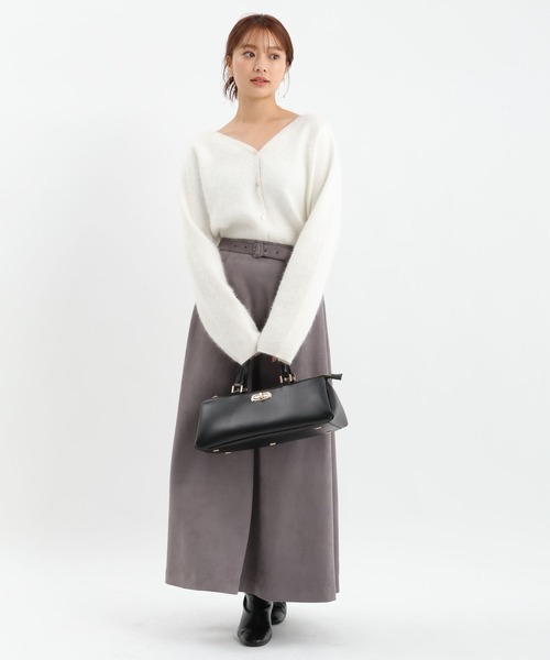 Andemiu(アンデミュウ)の「2WAYアンゴラVカーディガン612422(ニット/セーター・レディース・ブラック/グレー/オフホワイト/ブルー・FREE)」の5枚目の写真