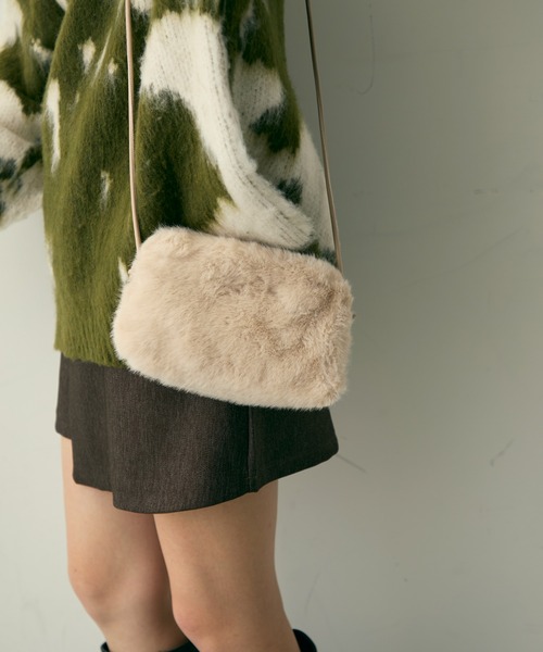 Lunea（ルネア）の「2wayスクエアワンハンドルファーバッグ/2種類のショルダー紐付き（ショルダーバッグ・レディース・ベージュ/ブラック/アイボリー/ブラウン・FREE）」の9枚目の写真