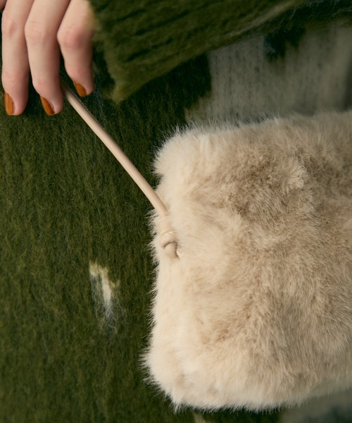 Lunea（ルネア）の「2wayスクエアワンハンドルファーバッグ/2種類のショルダー紐付き（ショルダーバッグ・レディース・ベージュ/ブラック/アイボリー/ブラウン・FREE）」の21枚目の写真