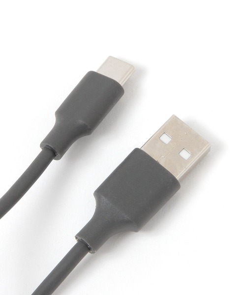 LAKOLE（ラコレ）の「USB Type-Cケーブル[1m] / 601576（スマホグッズ・レディース・チャコール/アイボリー・FREE）」の5枚目の写真