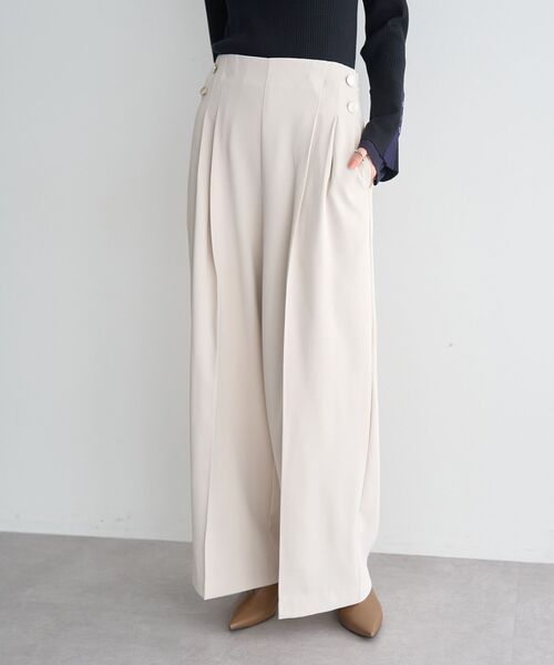 YECCA VECCA（イェッカヴェッカ）の「金釦ワイドパンツ（その他パンツ・レディース・ベージュ/アイボリー/ブラック・S/M）」の2枚目の写真