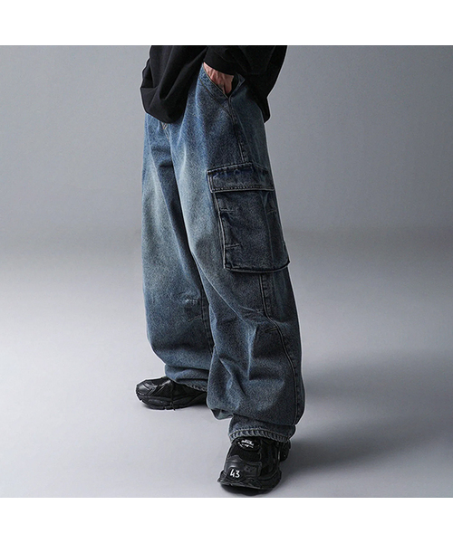 ZENDUST(ジェンダスト)の「Dart Accent Denim Pants BLUE(デニムパンツ・レディース・ブルー・MEDIUM/SMALL/X-LARGE/LARGE)」の1枚目の写真