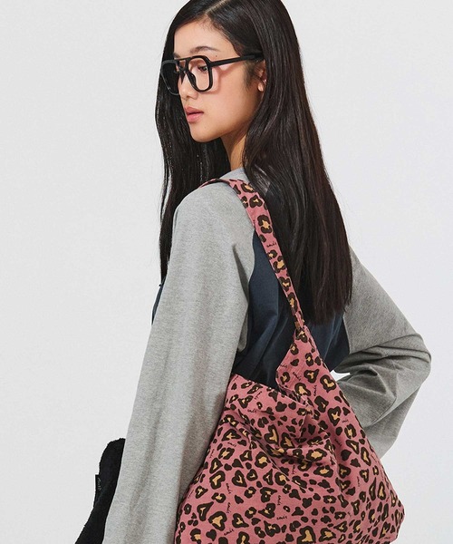 EMIS(イミス)の「CORDUROY EMIS LEOPARD ECO BAG(エコバッグ/サブバッグ・レディース・ピンク/ベージュ/ダークグレー/ブルー・FREE)」の8枚目の写真