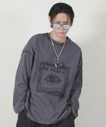 スクエアグラフィックスティッチ長袖Tシャツチャコール