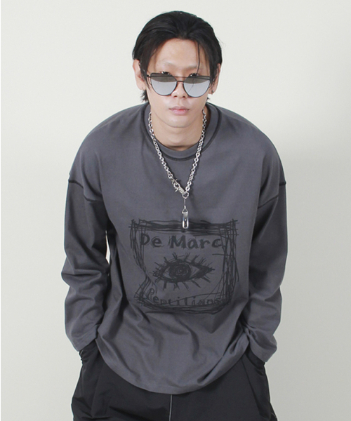 DEMARC(ドゥマーク)の「スクエアグラフィックスティッチ長袖Tシャツチャコール(Tシャツ/カットソー・メンズ・その他・LARGE)」の4枚目の写真