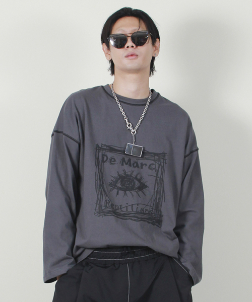DEMARC(ドゥマーク)の「スクエアグラフィックスティッチ長袖Tシャツチャコール(Tシャツ/カットソー・メンズ・その他・LARGE)」の9枚目の写真