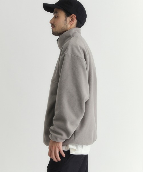 CAMP7（キャンプセブン）の「【CAMP7】フリース ハーフスナップ ロゴ トレーナー (クリーンなデザイン / 高保温性 / ドロップショルダー)（スウェット・メンズ・オフホワイト/グレー/ブラック・S/L/XL/M）」の20枚目の写真