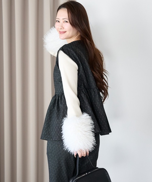 Neige(ネージュ)の「スノードットペプラムベスト(ベスト・レディース・ネイビー/ブラック・ONE SIZE)」の15枚目の写真
