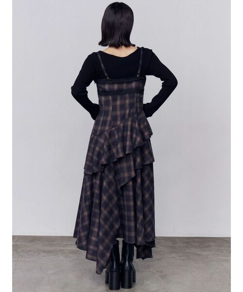 EMODA(エモダ)の「アシンメトリーフリルマキシワンピース(ワンピース・レディース・ブラック/ネイビー/ベージュ・FREE)」の6枚目の写真