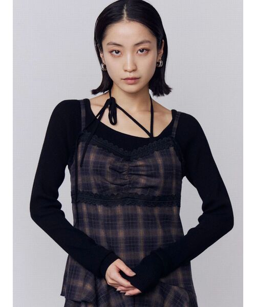 EMODA(エモダ)の「アシンメトリーフリルマキシワンピース(ワンピース・レディース・ブラック/ネイビー/ベージュ・FREE)」の7枚目の写真