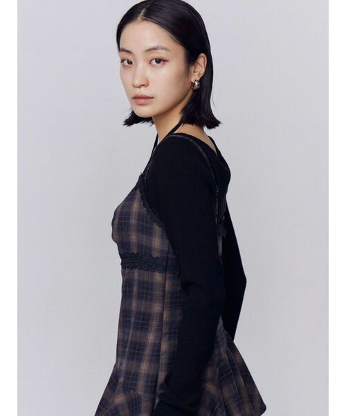 EMODA(エモダ)の「アシンメトリーフリルマキシワンピース(ワンピース・レディース・ブラック/ネイビー/ベージュ・FREE)」の8枚目の写真