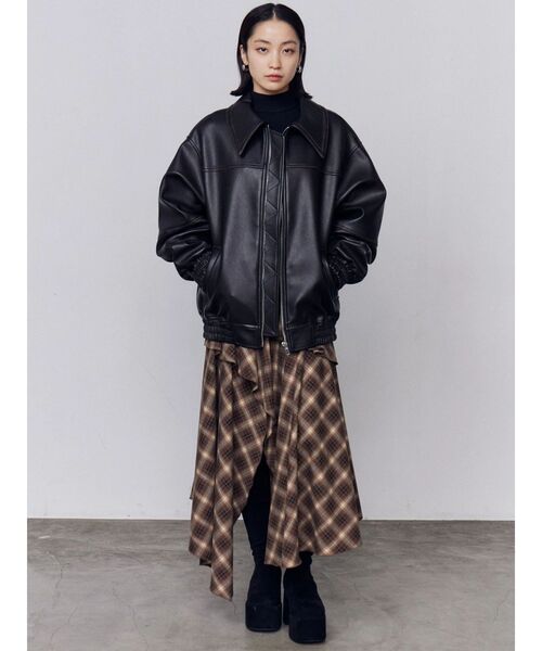 EMODA(エモダ)の「アシンメトリーフリルマキシワンピース(ワンピース・レディース・ブラック/ネイビー/ベージュ・FREE)」の12枚目の写真