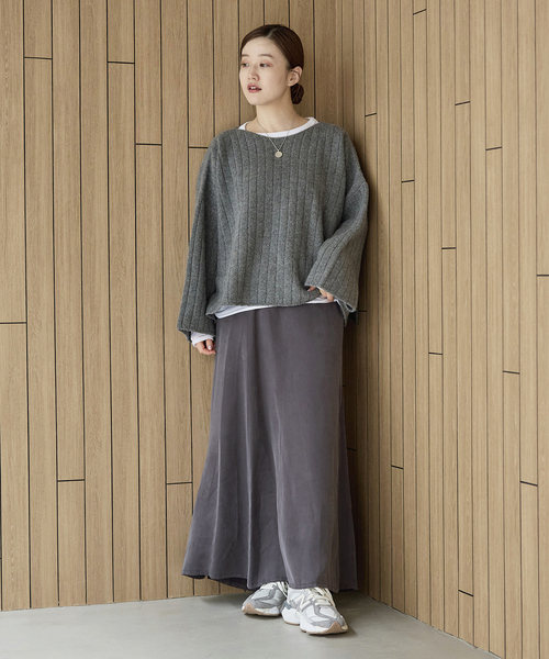 IENA（イエナ）の「キュプラフィブリルフレアスカート（スカート・レディース・チャコールグレー/ベージュ・38/36/34）」の13枚目の写真