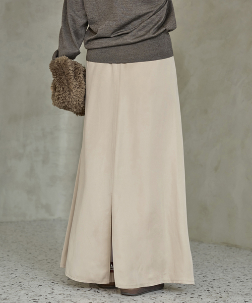 IENA（イエナ）の「キュプラフィブリルフレアスカート（スカート・レディース・チャコールグレー/ベージュ・38/36/34）」の16枚目の写真