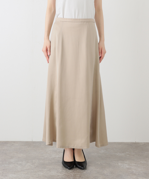 IENA（イエナ）の「キュプラフィブリルフレアスカート（スカート・レディース・チャコールグレー/ベージュ・38/36/34）」の8枚目の写真