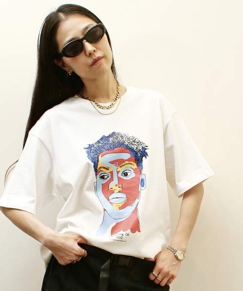 NOTHINGON(ナッシング オン)の「レッドフェイスイラストグラフィック半袖Tシャツホワイト(Tシャツ/カットソー・メンズ・その他・SMALL/MEDIUM/LARGE/X-LARGE)」の9枚目の写真