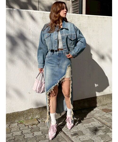 EVRIS（エヴリス）の「ヴィンテージライクカラーデニムブルゾン【セットアップ着用可能】（デニムジャケット・レディース・インディゴブルー/グレー/ブルー・FREE）」の4枚目の写真