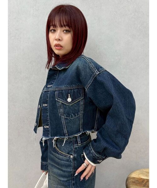 EVRIS（エヴリス）の「ヴィンテージライクカラーデニムブルゾン【セットアップ着用可能】（デニムジャケット・レディース・インディゴブルー/グレー/ブルー・FREE）」の6枚目の写真