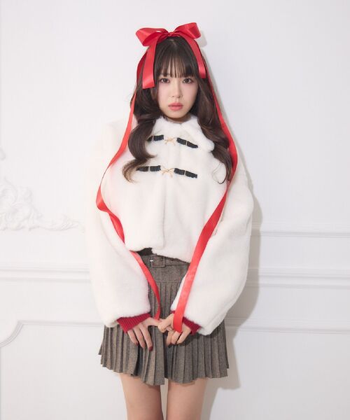 ems excite（エムズエキサイト）の「FファーリボンバックルJK（その他アウター・レディース・チャコールグレー/ナチュラル/ベージュ・FREE）」の4枚目の写真