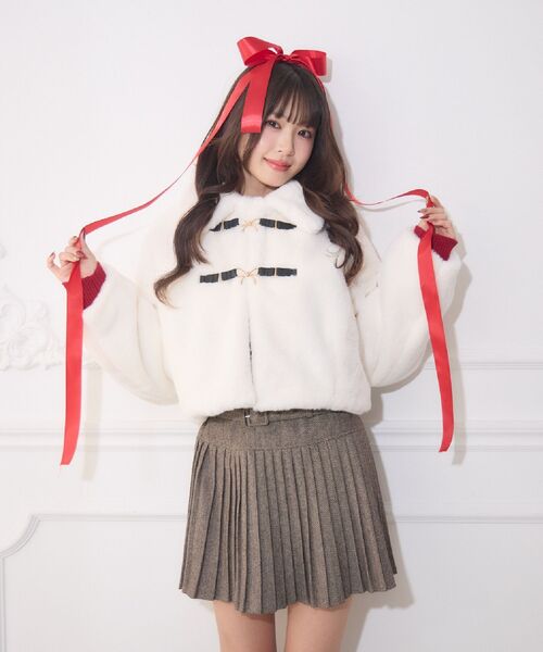 ems excite（エムズエキサイト）の「FファーリボンバックルJK（その他アウター・レディース・チャコールグレー/ナチュラル/ベージュ・FREE）」の5枚目の写真