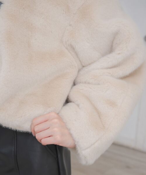 ems excite（エムズエキサイト）の「FファーリボンバックルJK（その他アウター・レディース・チャコールグレー/ナチュラル/ベージュ・FREE）」の9枚目の写真