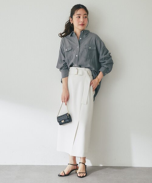 La boutique BonBon（ラブティックボンボン）の「【RISA監修・今すぐお届け！】シアーデニム3WAYシャツ（シャツ/ブラウス・レディース・グレー/ネイビー/サックスブルー・FREE）」の7枚目の写真