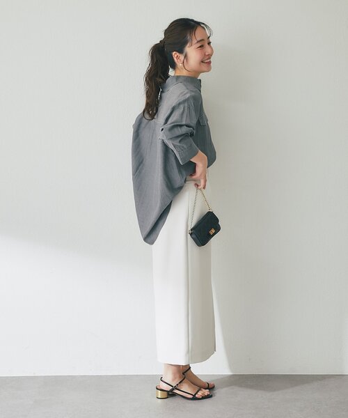 La boutique BonBon（ラブティックボンボン）の「【RISA監修・今すぐお届け！】シアーデニム3WAYシャツ（シャツ/ブラウス・レディース・グレー/ネイビー/サックスブルー・FREE）」の9枚目の写真