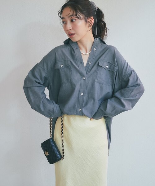 La boutique BonBon（ラブティックボンボン）の「【RISA監修・今すぐお届け！】シアーデニム3WAYシャツ（シャツ/ブラウス・レディース・グレー/ネイビー/サックスブルー・FREE）」の11枚目の写真