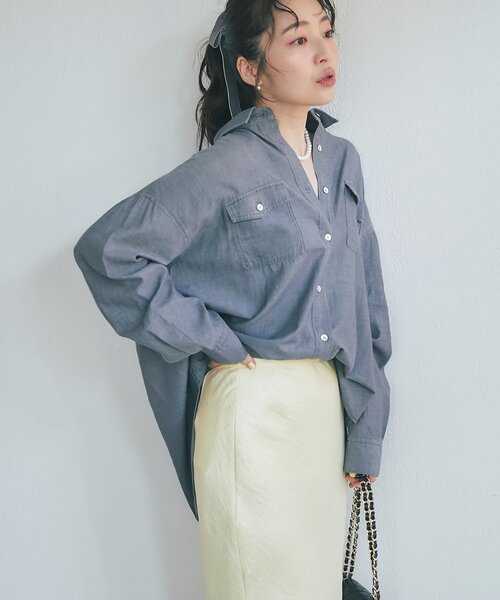 La boutique BonBon（ラブティックボンボン）の「【RISA監修・今すぐお届け！】シアーデニム3WAYシャツ（シャツ/ブラウス・レディース・グレー/ネイビー/サックスブルー・FREE）」の13枚目の写真
