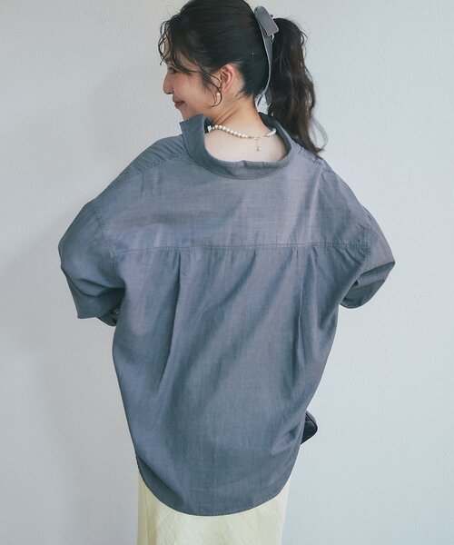 La boutique BonBon（ラブティックボンボン）の「【RISA監修・今すぐお届け！】シアーデニム3WAYシャツ（シャツ/ブラウス・レディース・グレー/ネイビー/サックスブルー・FREE）」の14枚目の写真