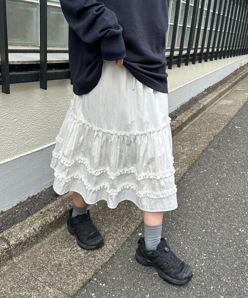 DISCOAT（ディスコート）の「【umm.】ティアードミドルスカート（スカート・レディース・ブラック/ネイビー/オフホワイト・FREE）」の4枚目の写真