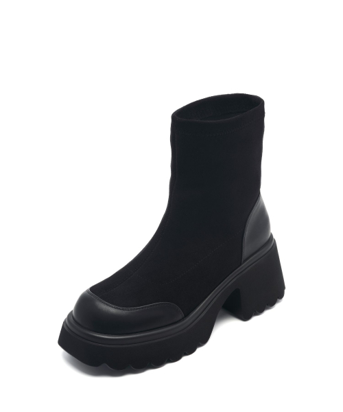 SPUR(シュプール)の「コリン スエードレイヤードスパンプラットフォームブーツ6.5cm -UA9062BK(ブーツ・レディース・ブラック・23cm/23.5cm/24cm/24.5cm/25cm)」の2枚目の写真