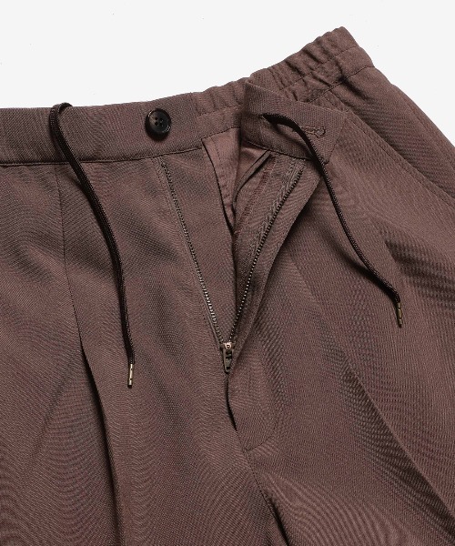 MR.OLIVE(ミスターオリーブ)の「TROPICAL POPLIN / 2TACK WIDE EASY PANTS /M261121(スラックス・メンズ・ブラック/ブラウン・SMALL/MEDIUM/LARGE)」の9枚目の写真