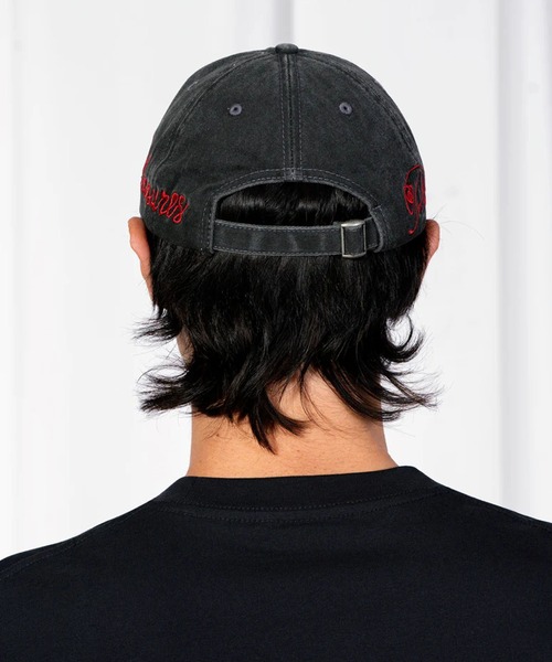 PLEASURES(プレジャー)の「PLEASURES/プレジャーズ SCRAWL POLO CAP ウォッシュ加工 6Pデニムキャップ 2026年春夏(キャップ・メンズ・ブラック・FREE)」の11枚目の写真