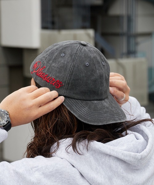 PLEASURES(プレジャー)の「PLEASURES/プレジャーズ SCRAWL POLO CAP ウォッシュ加工 6Pデニムキャップ 2026年春夏(キャップ・メンズ・ブラック・FREE)」の16枚目の写真