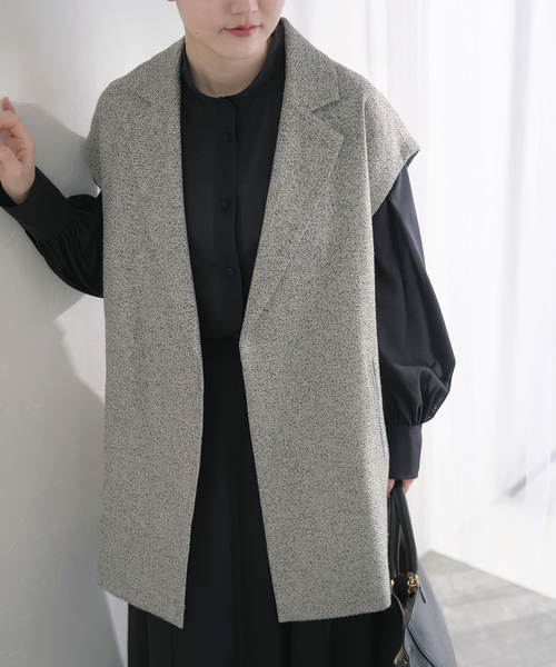 IENA(イエナ)の「&NAVY ツイーディーサッシュジレ(ベスト・レディース・ベージュ/ネイビー・FREE)」の18枚目の写真
