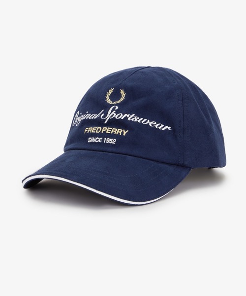 FRED PERRY(フレッドペリー)の「Branded Microfibre Piped Cap/ロゴマイクロファイバーピケキャップ(キャップ・メンズ・ダークブルー・ONE SIZE)」の2枚目の写真