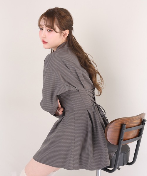 one after another NICE CLAUP(ワンアフターアナザーナイスクラップ)の「【サイズ調整できる◎】バックレースアップシャツワンピース(シャツワンピース・レディース・ブルー系その他/ドット/ベージュ系その他/グレー系その他・FREE)」の2枚目の写真