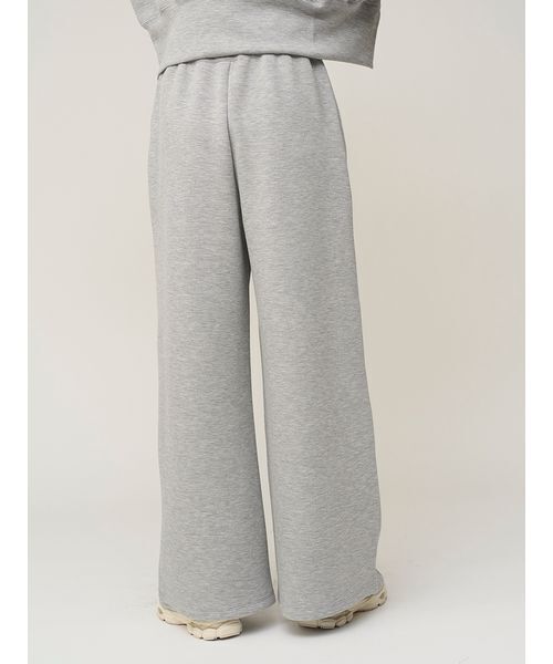 SNIDEL（スナイデル）の「ボンディングロングパンツ（スウェットパンツ・レディース・ライトブルー/グレー/ホワイト・1/0）」の6枚目の写真