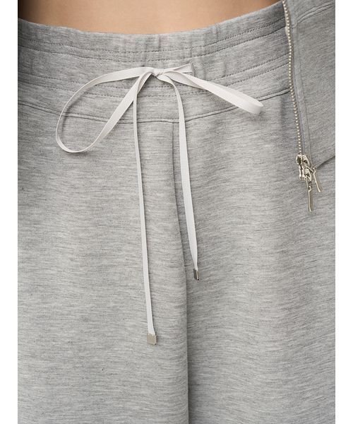 SNIDEL（スナイデル）の「ボンディングロングパンツ（スウェットパンツ・レディース・ライトブルー/グレー/ホワイト・1/0）」の8枚目の写真