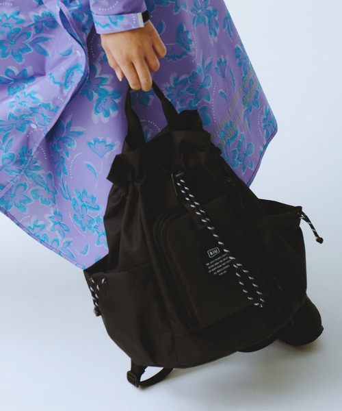 KiU（キウ）の「マルチウェイ 3WAYドローストリング リュック＆トート＆ショルダーバッグ(11L)（バックパック/リュック・レディース・アニマル/ブラック/ベージュ系その他/ブルー系その他・FREE）」の16枚目の写真