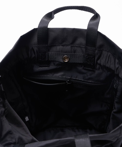 KiU（キウ）の「マルチウェイ 3WAYドローストリング リュック＆トート＆ショルダーバッグ(11L)（バックパック/リュック・レディース・アニマル/ブラック/ベージュ系その他/ブルー系その他・FREE）」の6枚目の写真