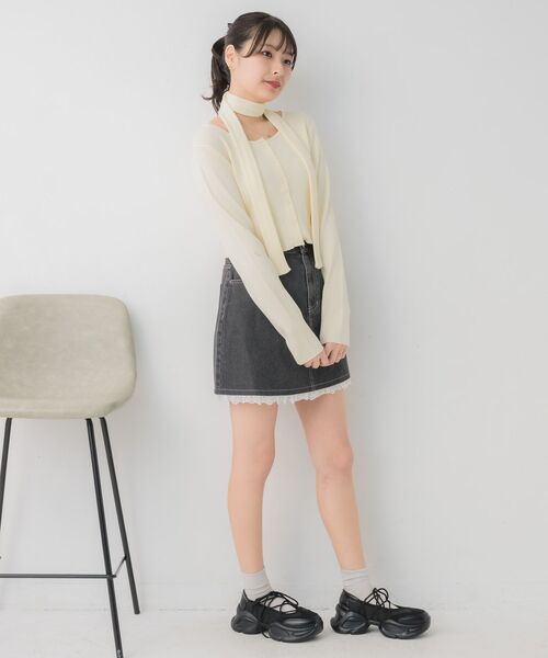 ems excite（エムズエキサイト）の「裾レースデニムミニSK（スカート・レディース・ブルー/ブラック・SMALL/MEDIUM）」の17枚目の写真