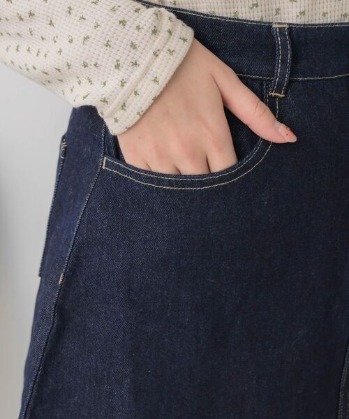 ems excite（エムズエキサイト）の「裾レースデニムミニSK（スカート・レディース・ブルー/ブラック・SMALL/MEDIUM）」の12枚目の写真