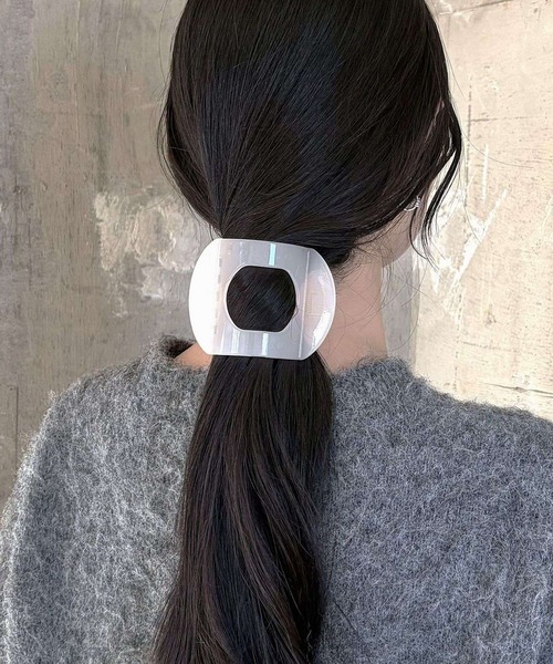 LOWRYS FARM（ローリーズファーム）の「ラウンドバンスクリップ 640800（バレッタ/ヘアクリップ・レディース・ベージュ/ブルー/アイボリー・FREE）」の2枚目の写真