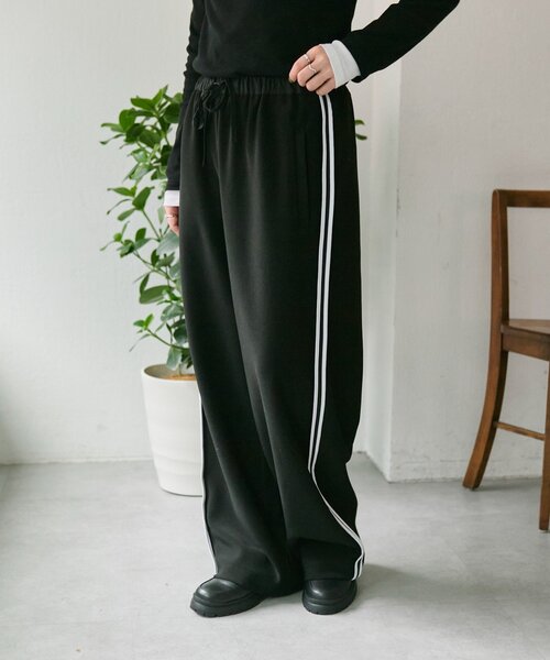 ear PAPILLONNER(イアパピヨネ)の「ダブルラインパンツ【SUM1 STYLE】(その他パンツ・レディース・アイボリー/ブラック・FREE)」の1枚目の写真