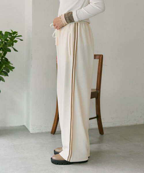 ear PAPILLONNER(イアパピヨネ)の「ダブルラインパンツ【SUM1 STYLE】(その他パンツ・レディース・アイボリー/ブラック・FREE)」の5枚目の写真