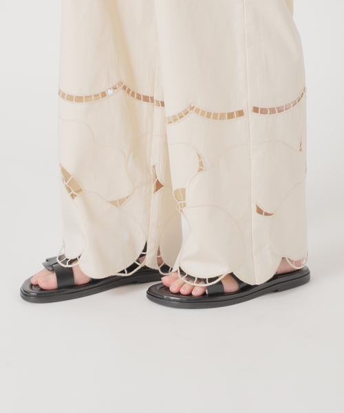 JOURNAL STANDARD（ジャーナルスタンダード）の「フラワーエンブロイダリースカラップパンツ（その他パンツ・レディース・ホワイト・FREE）」の19枚目の写真